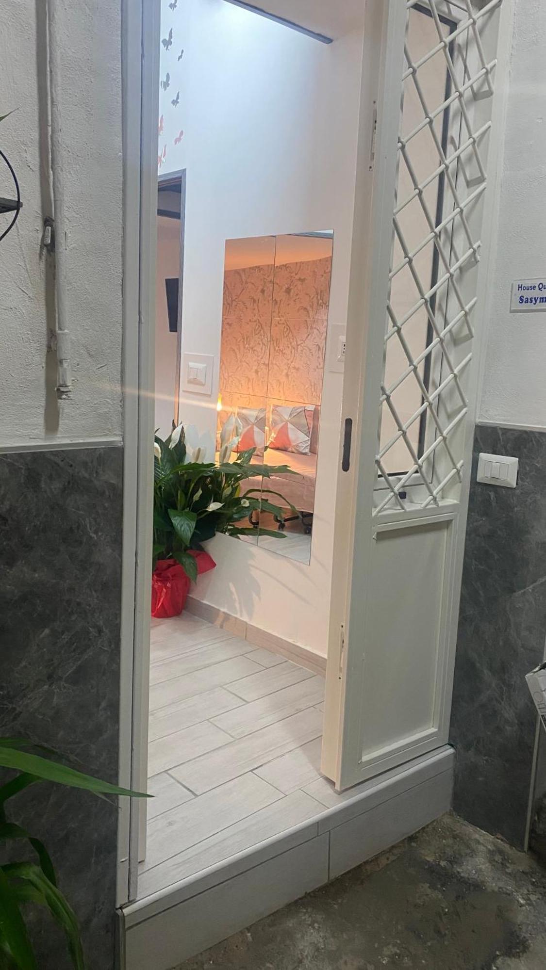 נאפולי House Quartieri Sasymary מראה חיצוני תמונה